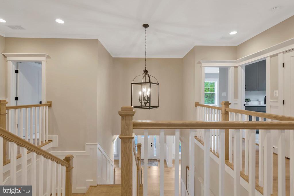 1584 LOUDOUN DRIVE