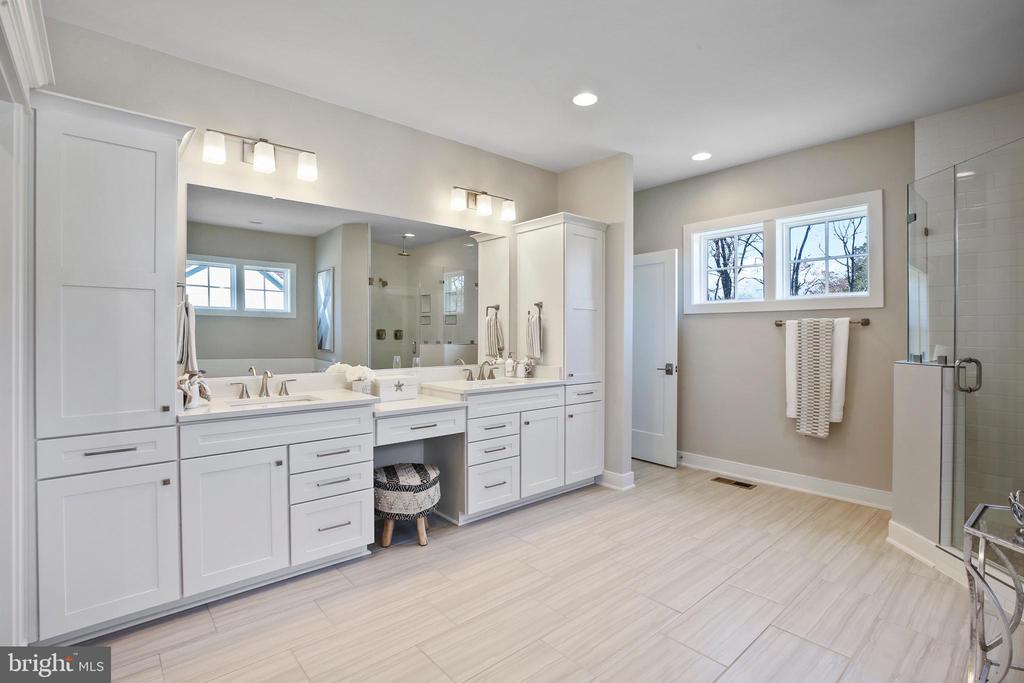 1584 LOUDOUN DRIVE