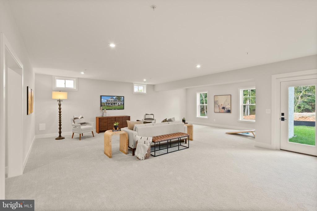 1584 LOUDOUN DRIVE