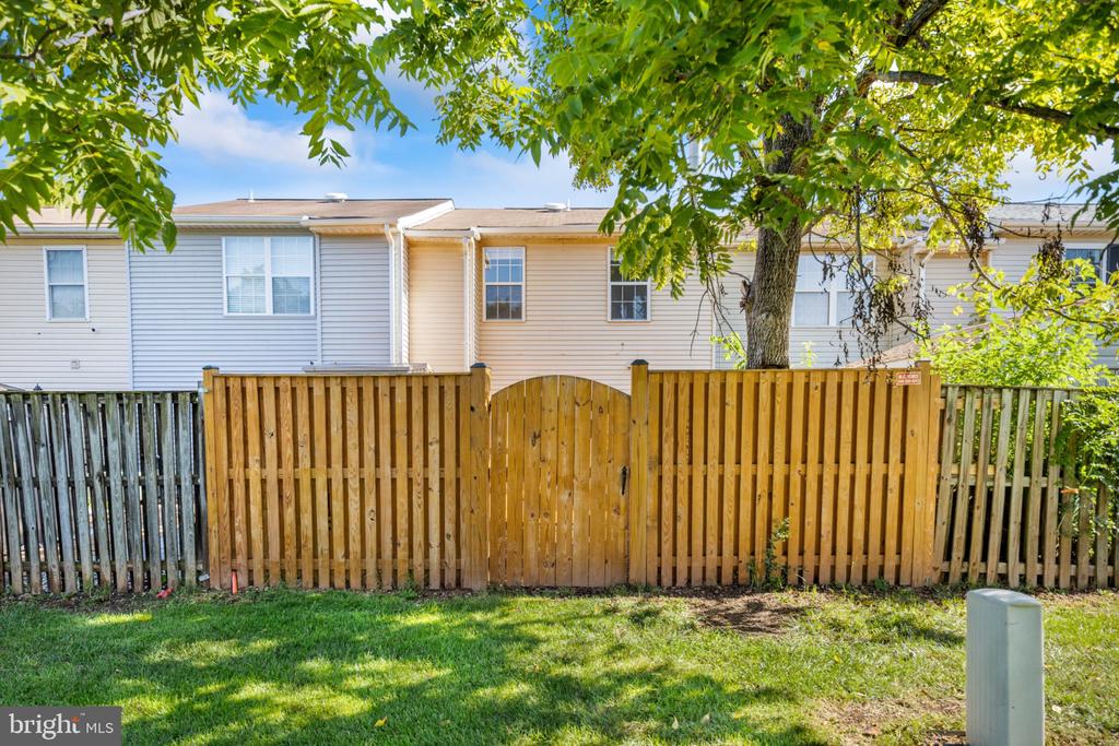 7781 GATESHEAD LANE