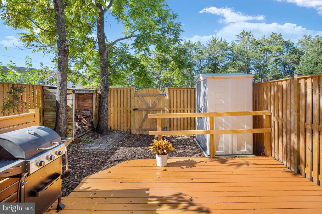 7781 GATESHEAD LANE