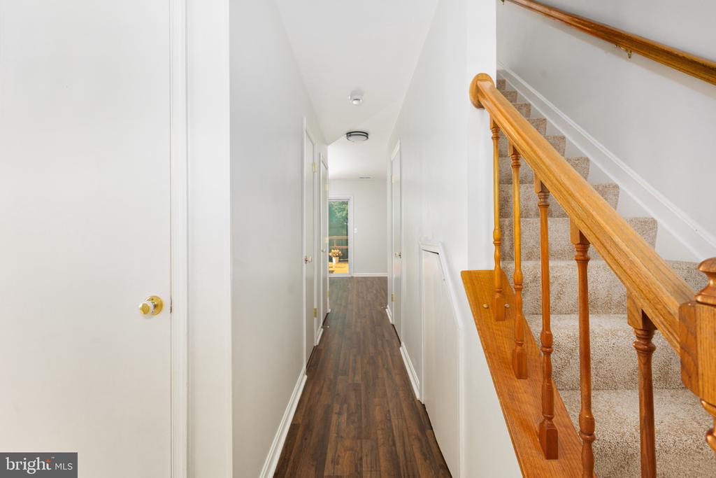 7781 GATESHEAD LANE