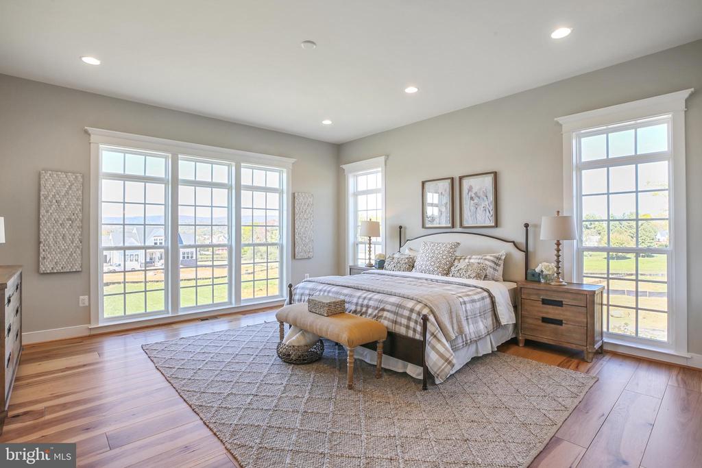 1580 LOUDOUN DRIVE