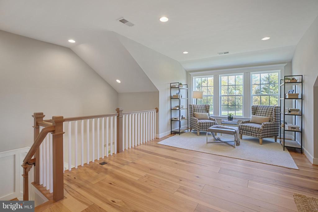 1580 LOUDOUN DRIVE