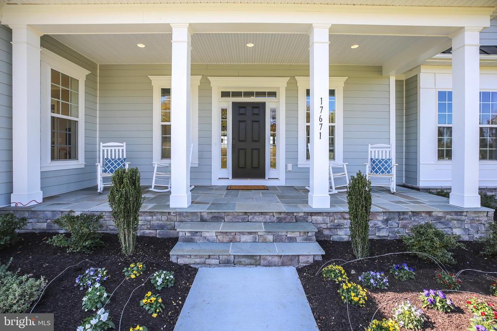 1580 LOUDOUN DRIVE