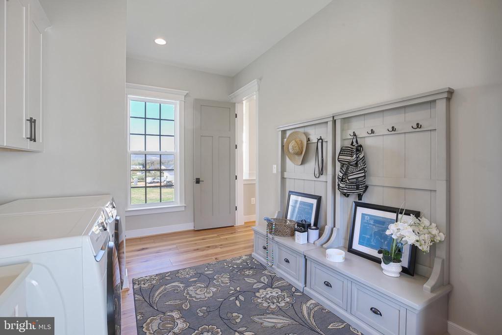 1580 LOUDOUN DRIVE