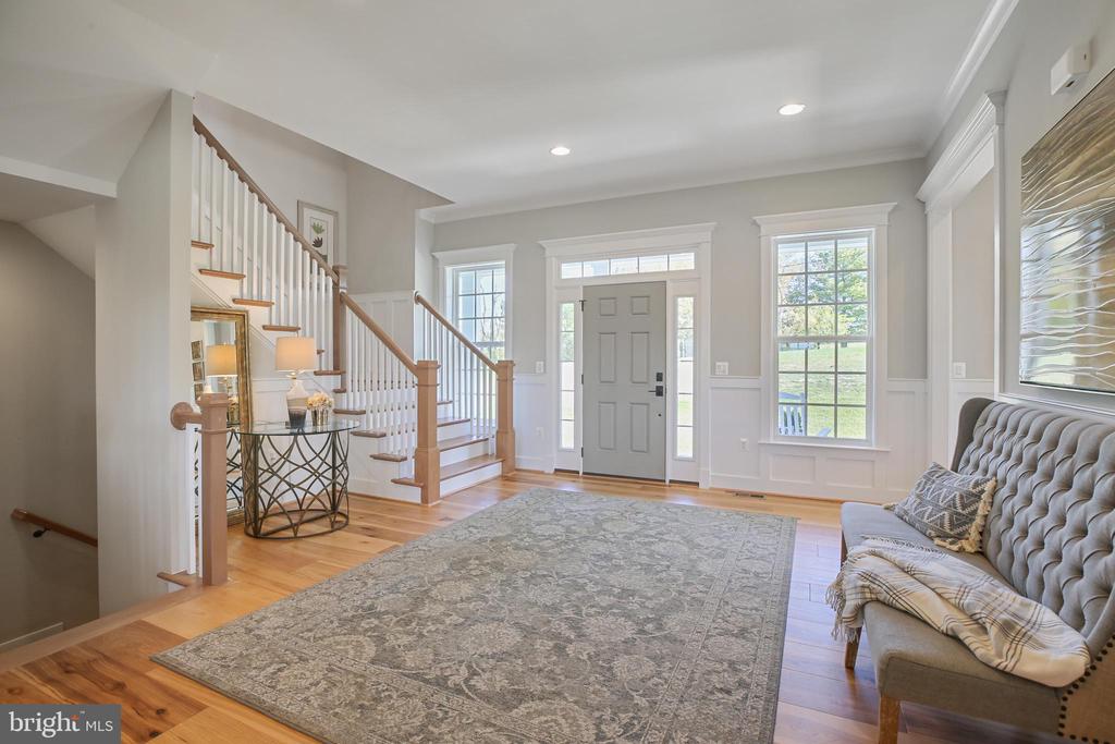 1580 LOUDOUN DRIVE