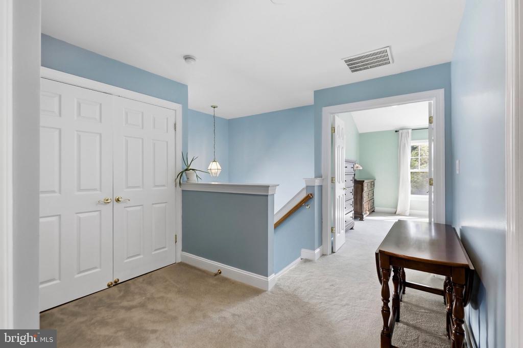 8185 GLADE BANK DRIVE