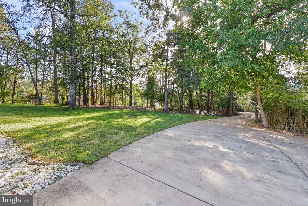 12010 FALLING CREEK DRIVE