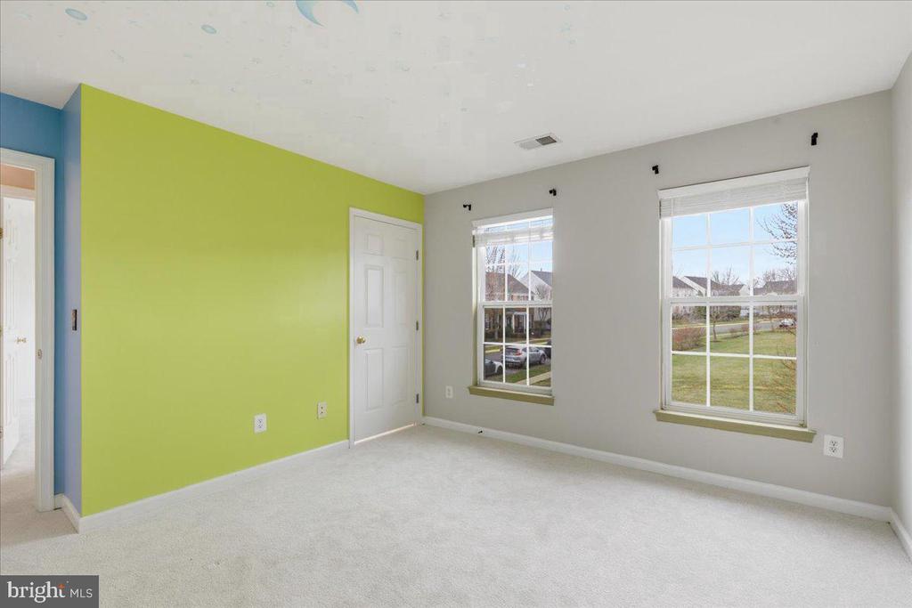17037 LOFTRIDGE LANE