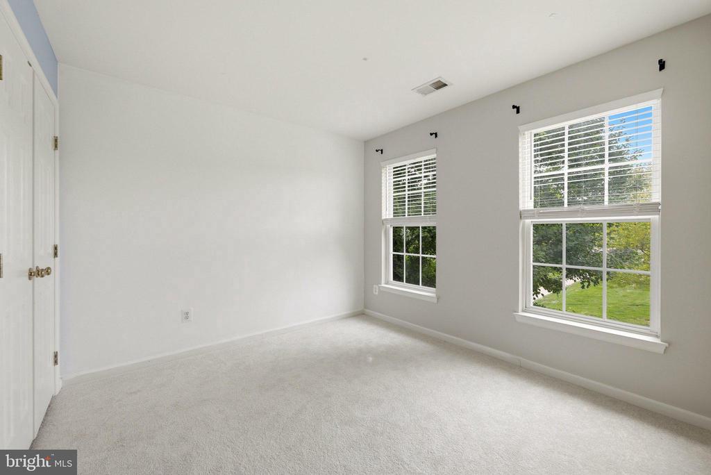 17037 LOFTRIDGE LANE