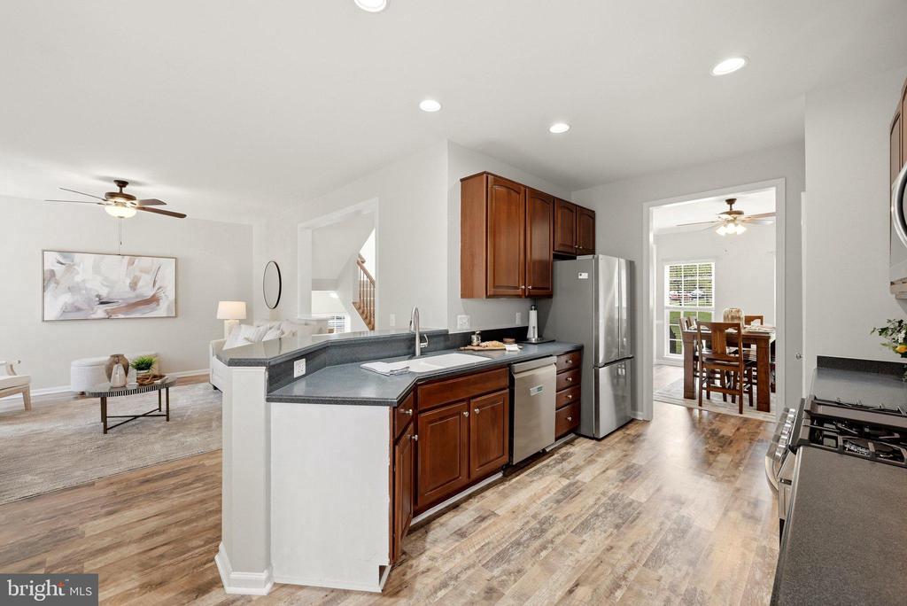 17037 LOFTRIDGE LANE