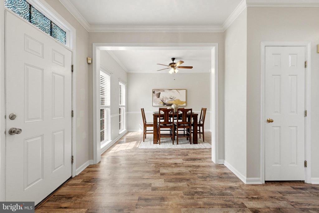 17037 LOFTRIDGE LANE