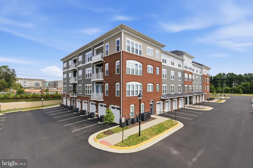 3700 HAVERTILL LANE Unit: 202