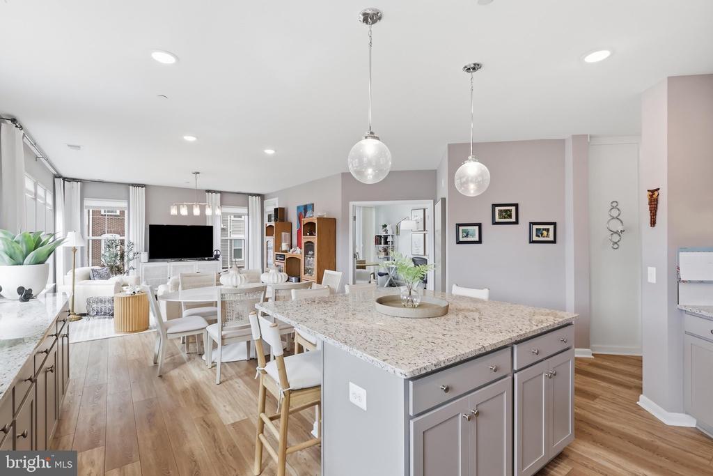 3700 HAVERTILL LANE Unit: 202