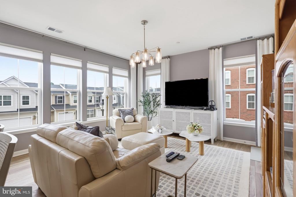 3700 HAVERTILL LANE Unit: 202
