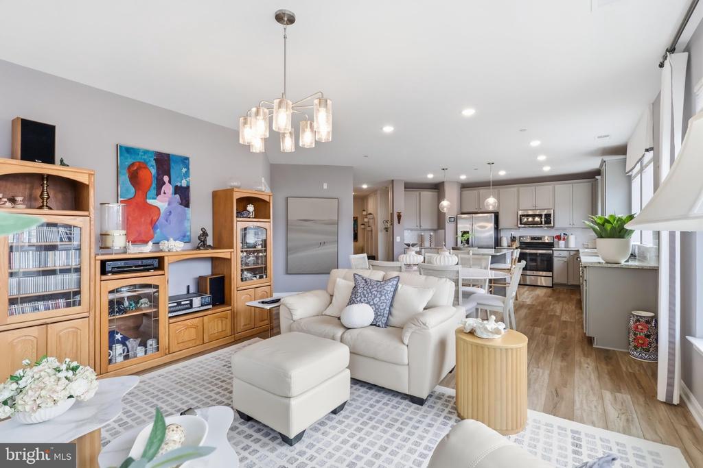3700 HAVERTILL LANE Unit: 202
