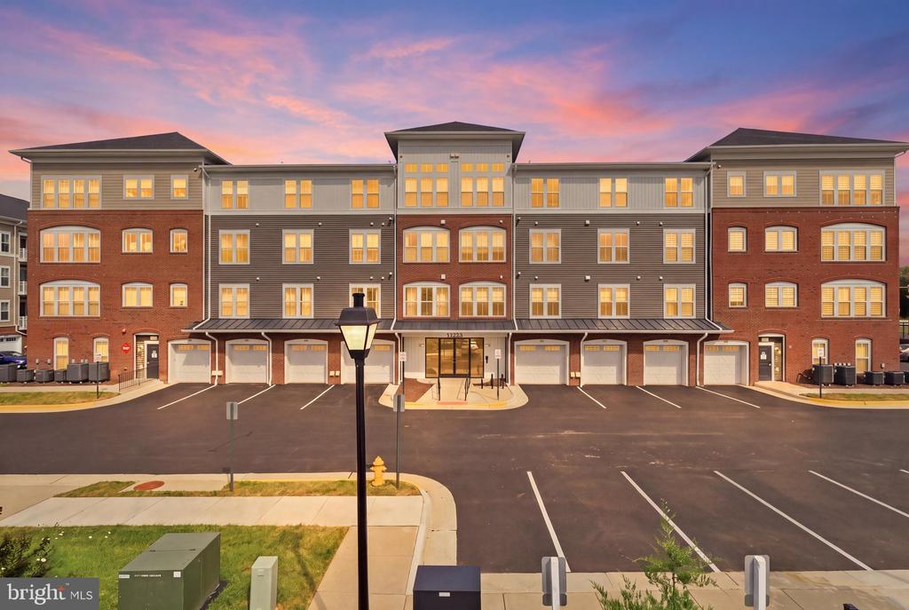 3700 HAVERTILL LANE Unit: 202