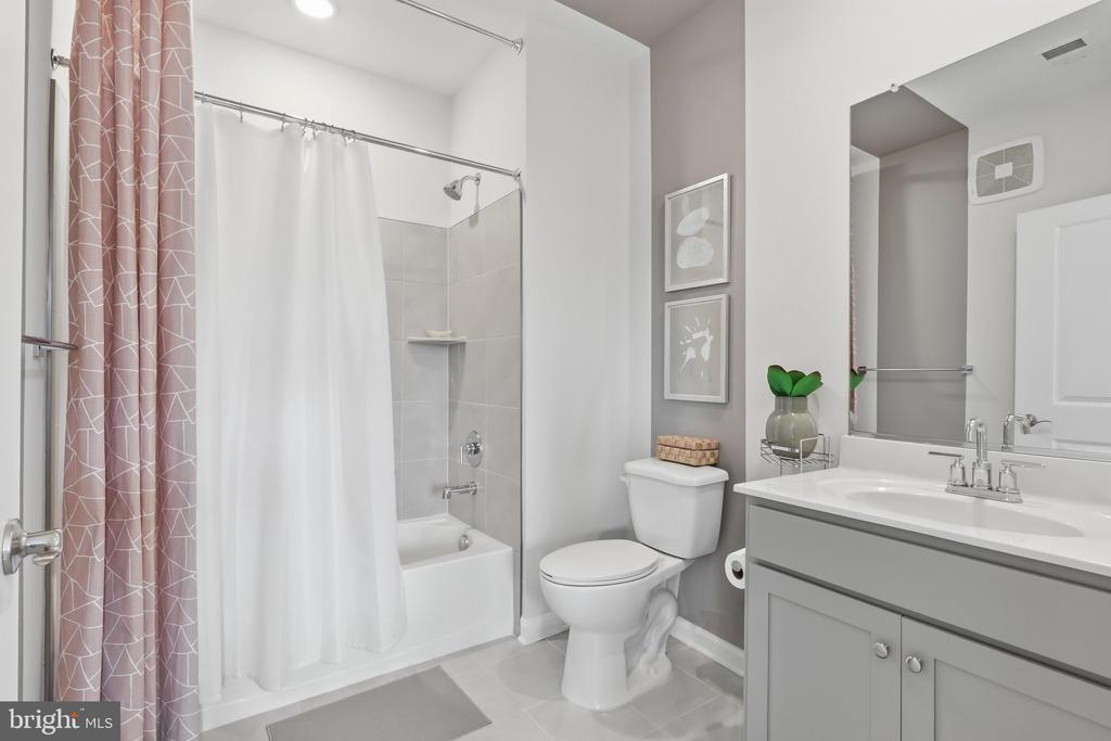 3700 HAVERTILL LANE Unit: 202