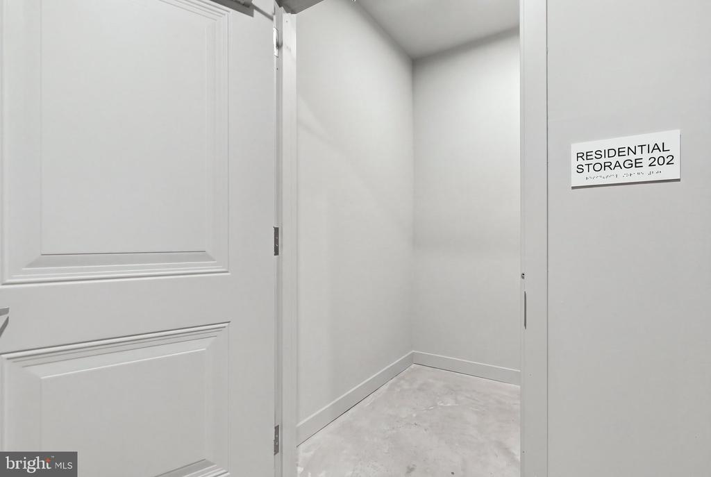 3700 HAVERTILL LANE Unit: 202