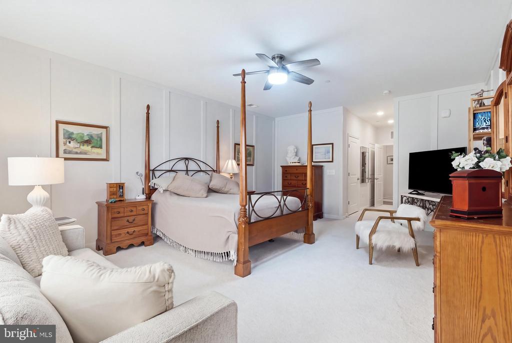 3700 HAVERTILL LANE Unit: 202
