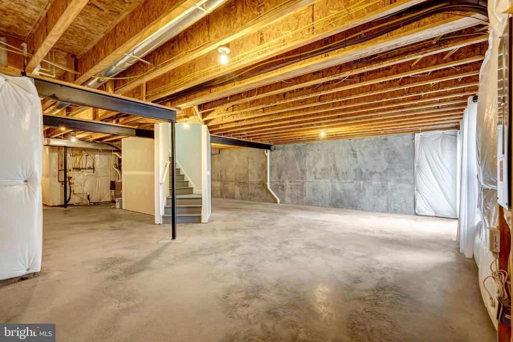 6238 LAWSON DRIVE