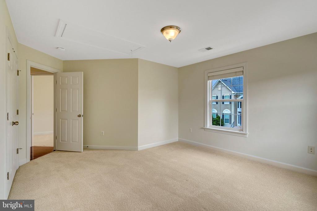 6238 LAWSON DRIVE