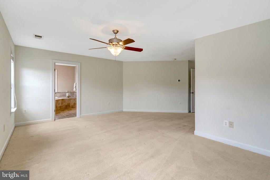 6238 LAWSON DRIVE