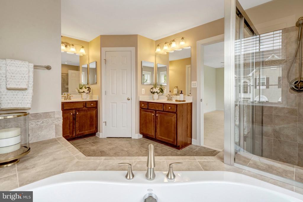 6238 LAWSON DRIVE