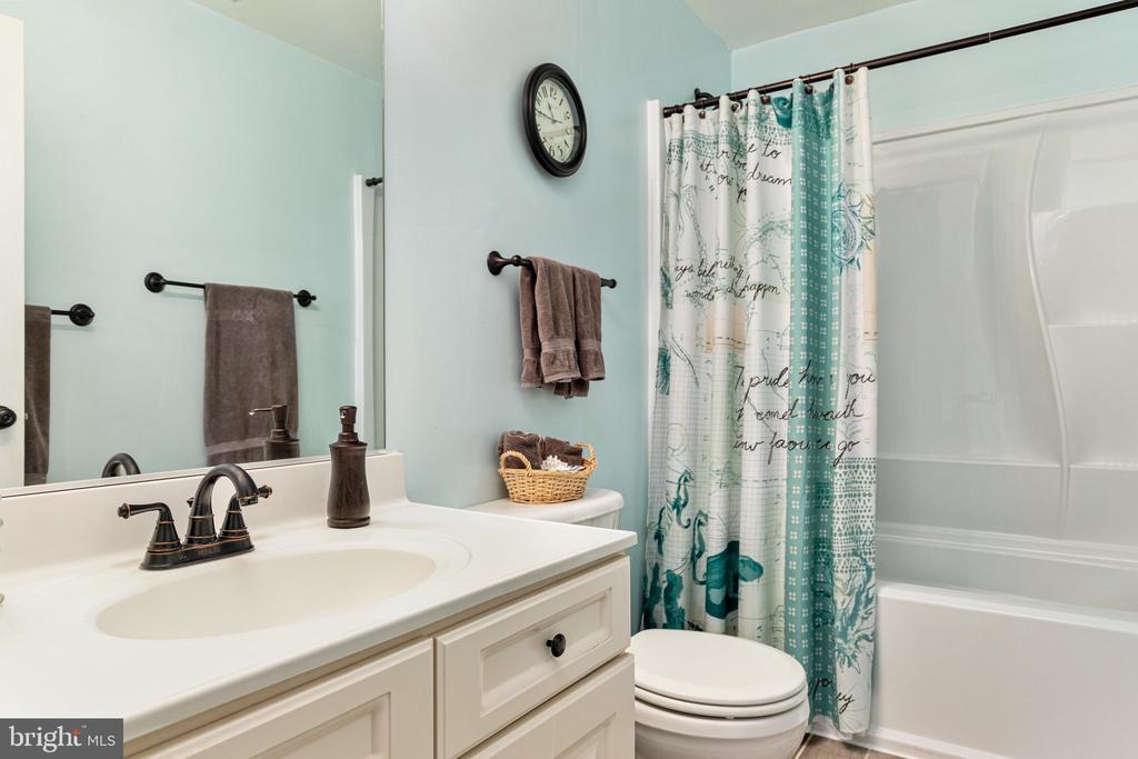 13107 BIGLEAF MAPLE COURT
