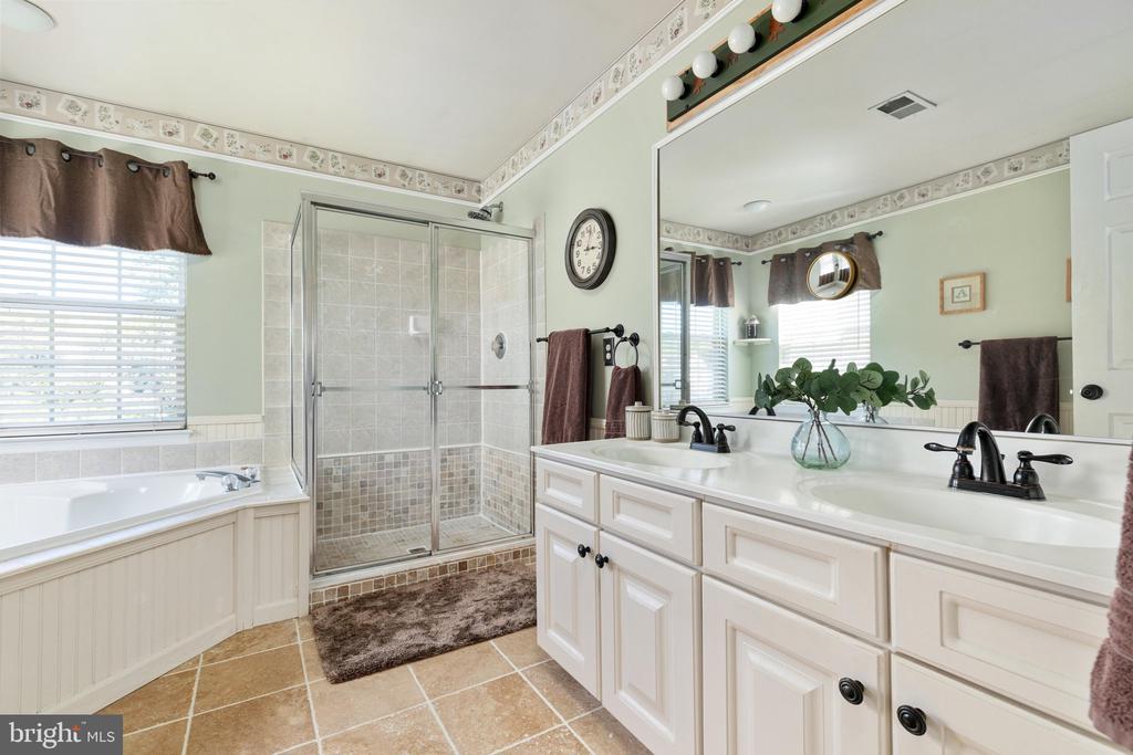 13107 BIGLEAF MAPLE COURT