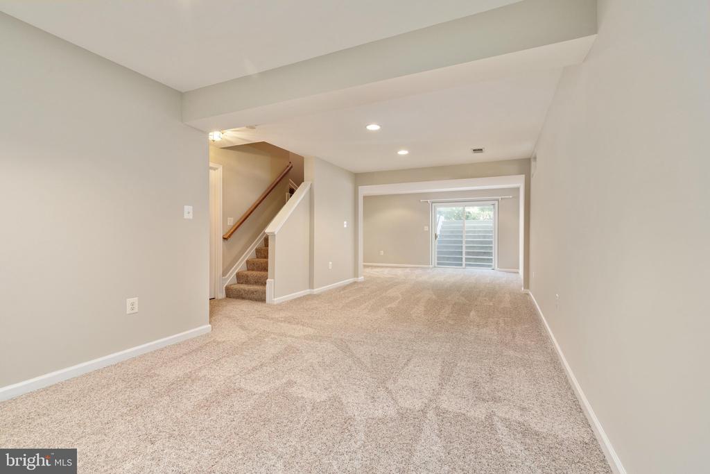 13107 BIGLEAF MAPLE COURT