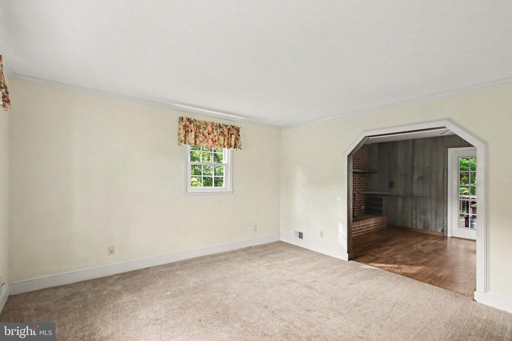 9990 MARIAN DRIVE