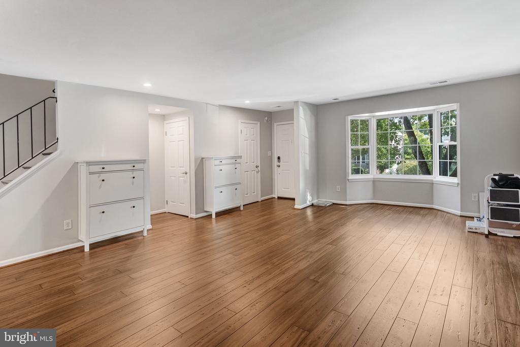 16334 TACONIC CIRCLE