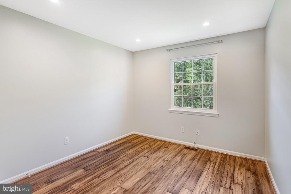 16334 TACONIC CIRCLE