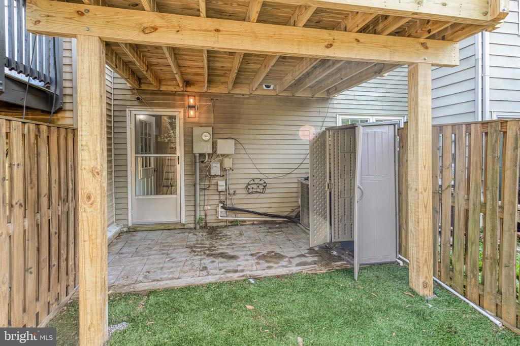 16334 TACONIC CIRCLE