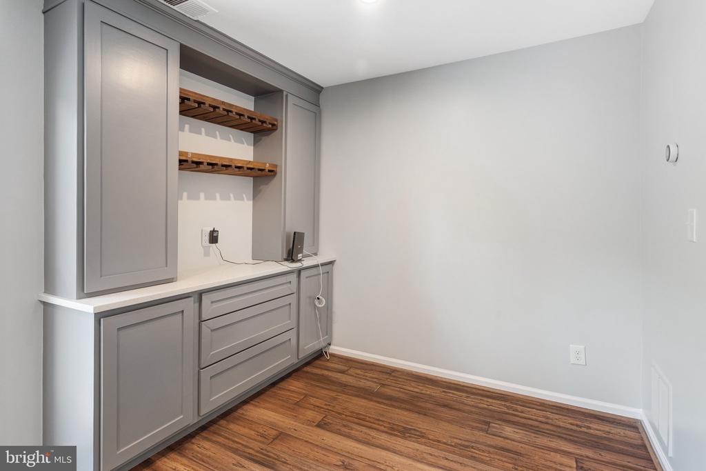 16334 TACONIC CIRCLE