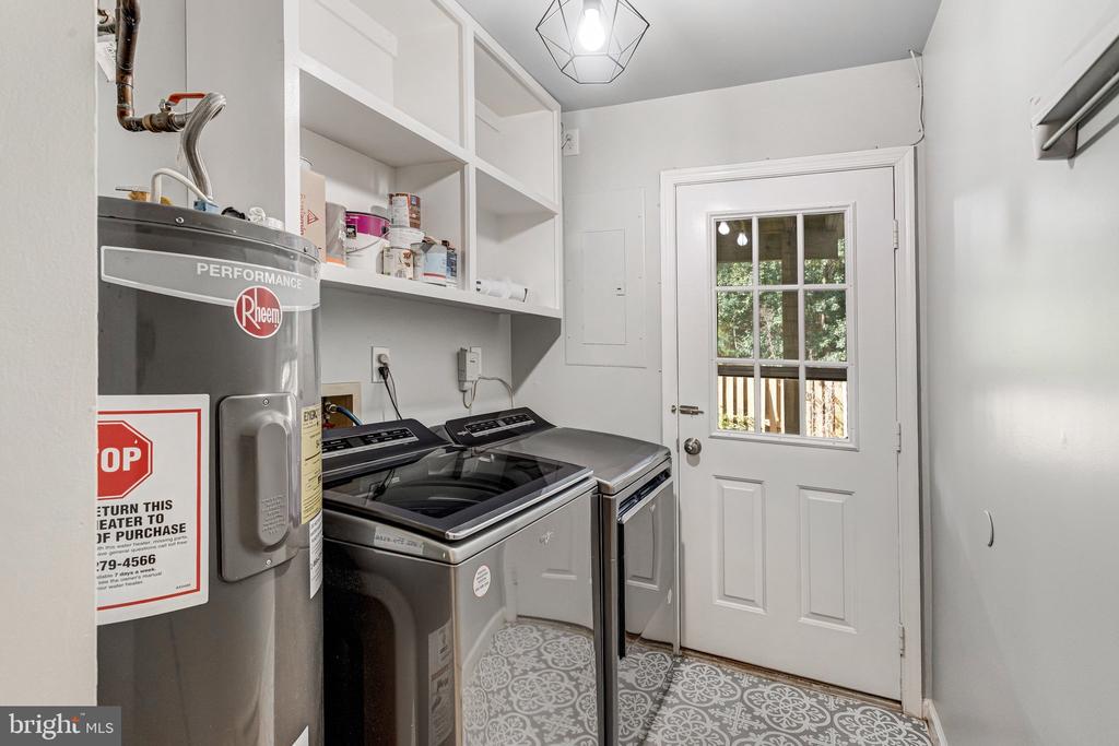16334 TACONIC CIRCLE
