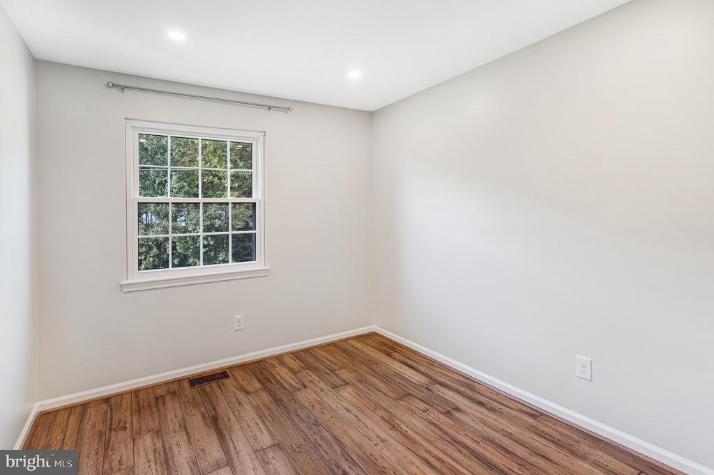 16334 TACONIC CIRCLE