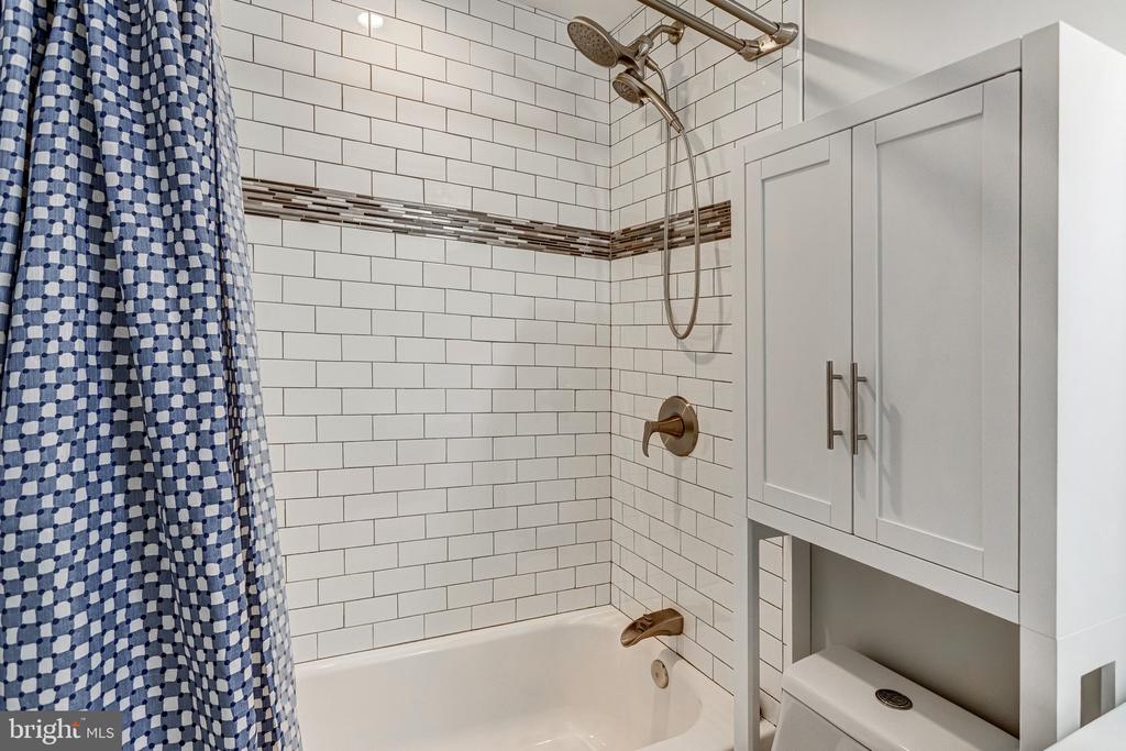 16334 TACONIC CIRCLE