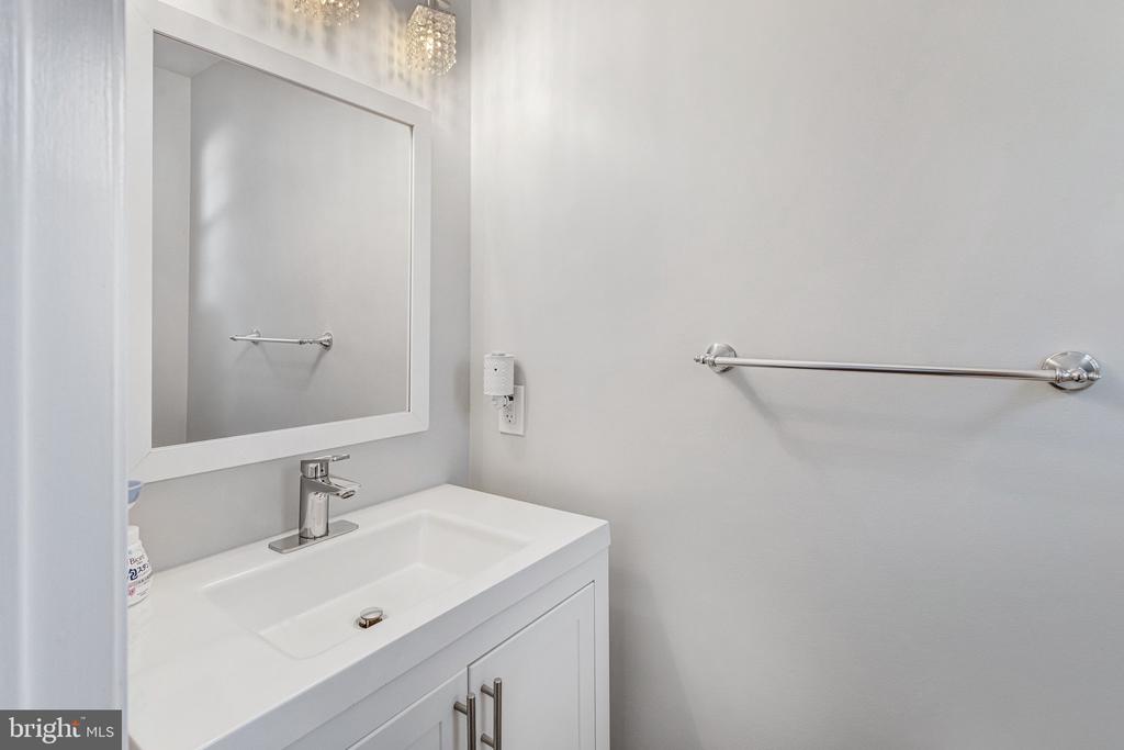 16334 TACONIC CIRCLE