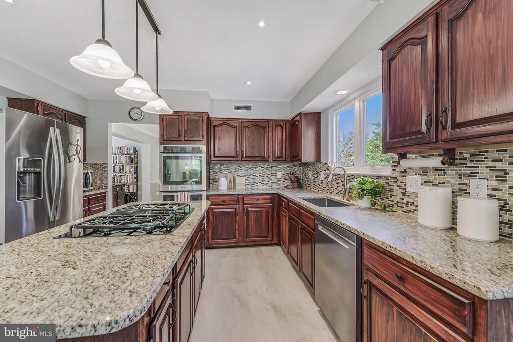13280 LAWRENCE LANE