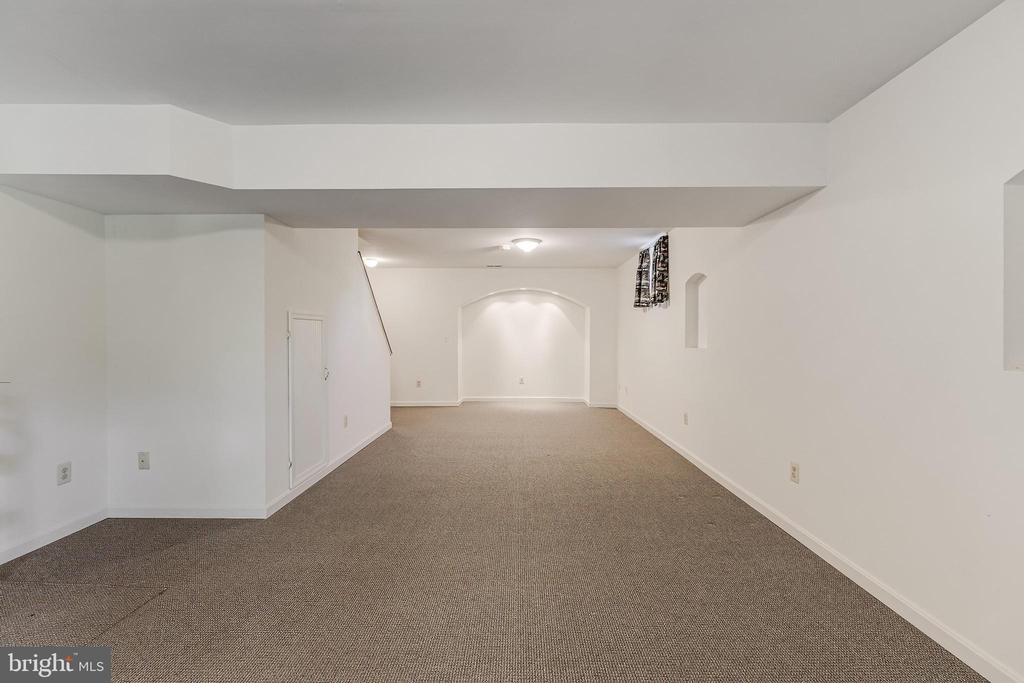 13280 LAWRENCE LANE