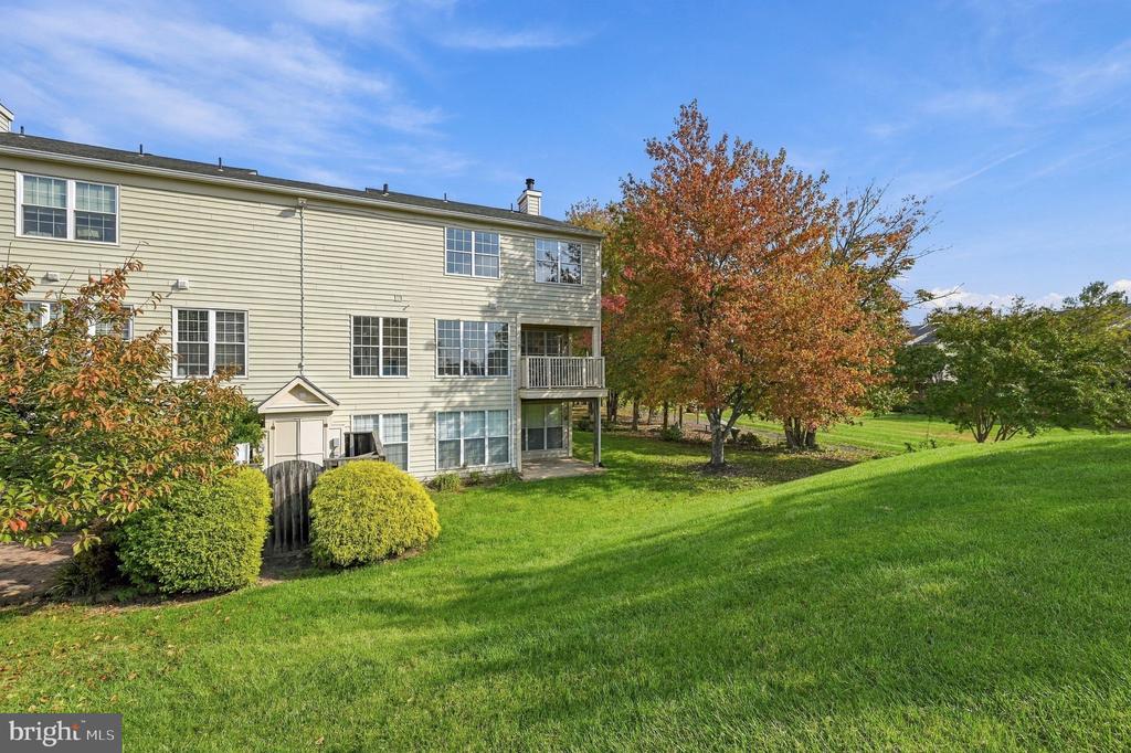 8210 WINSTEAD PLACE Unit: 202
