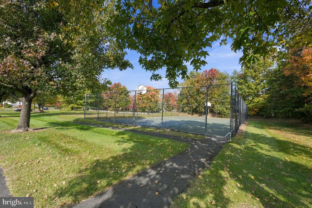 8210 WINSTEAD PLACE Unit: 202