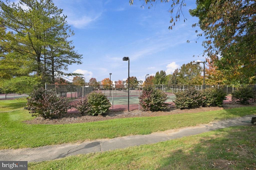 8210 WINSTEAD PLACE Unit: 202