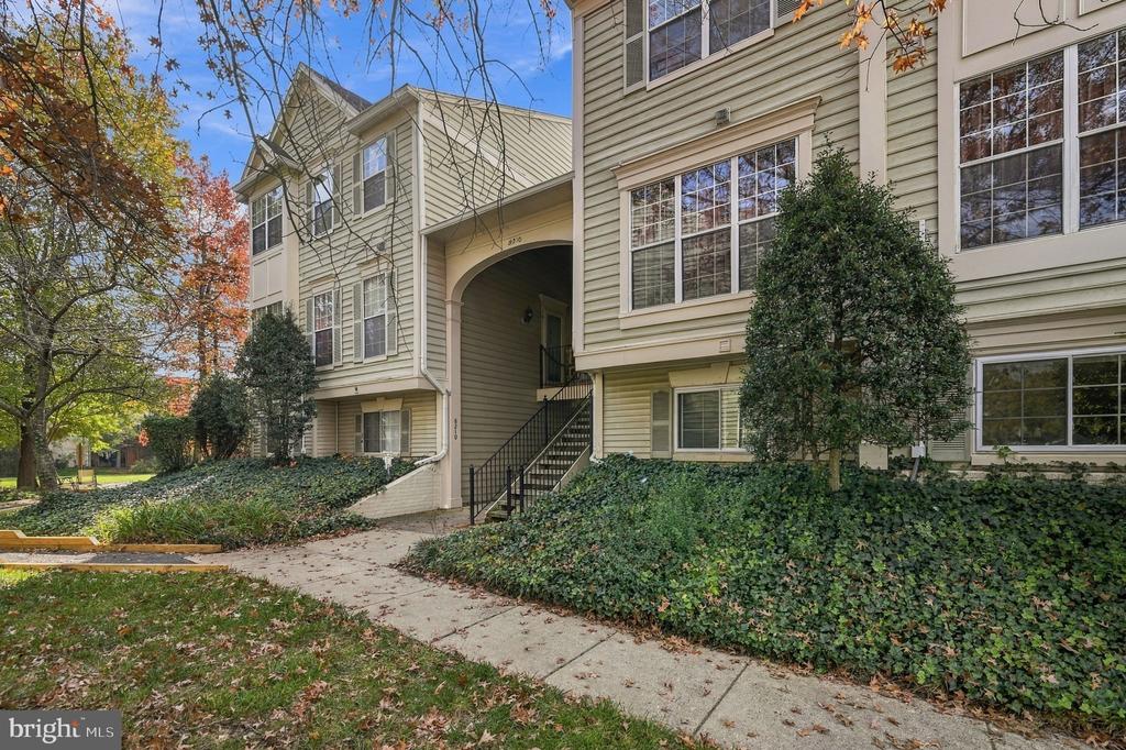 8210 WINSTEAD PLACE Unit: 202
