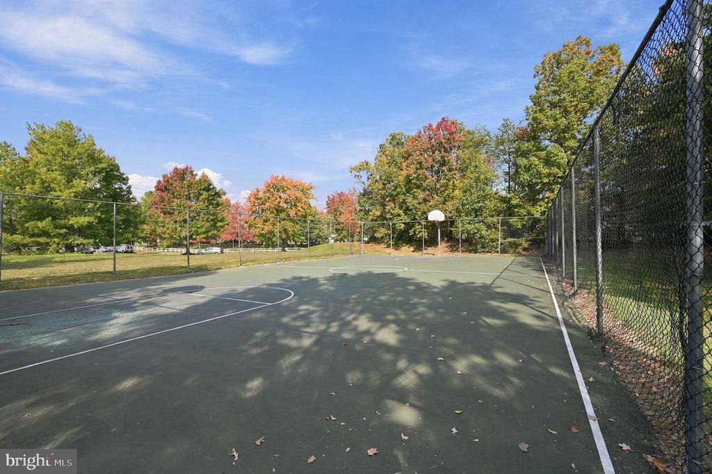 8210 WINSTEAD PLACE Unit: 202