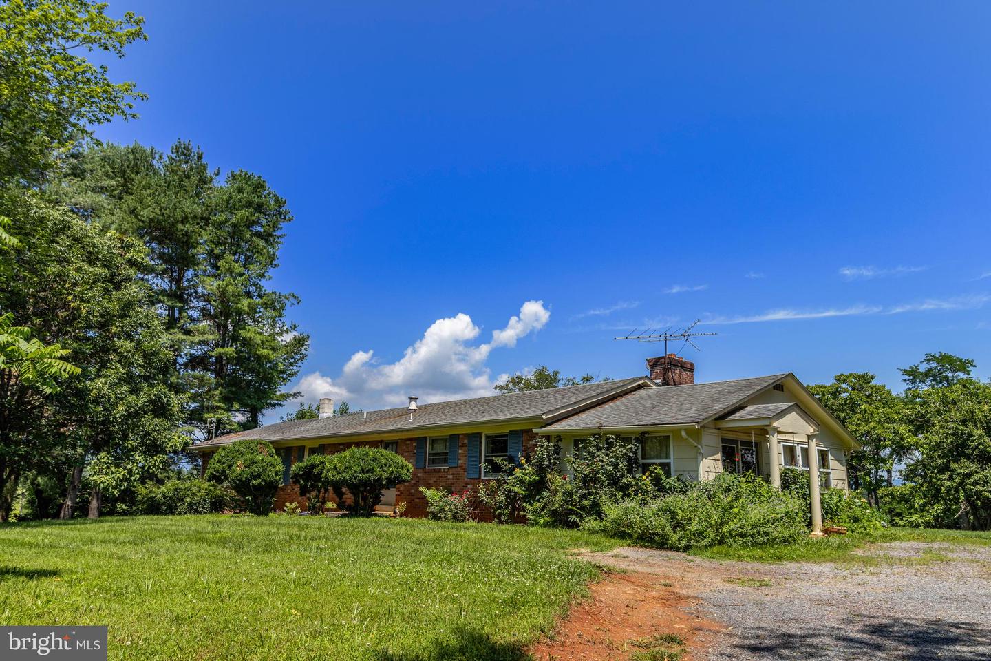 13415 Crest Hill Rd