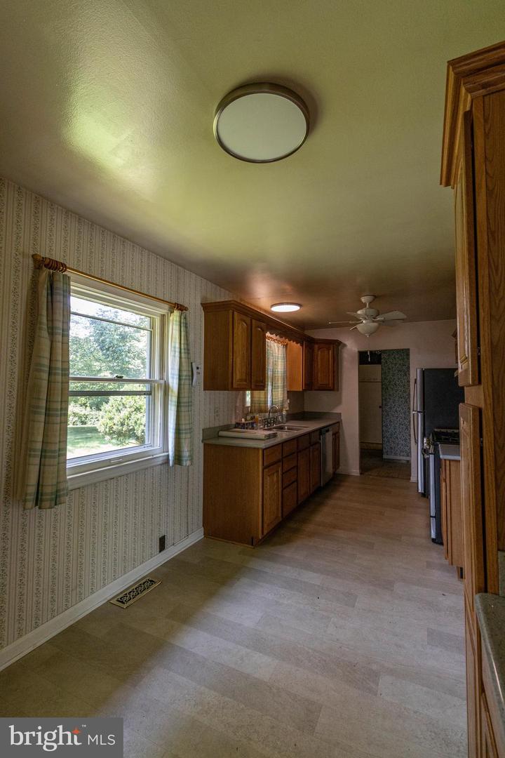 13415 Crest Hill Rd